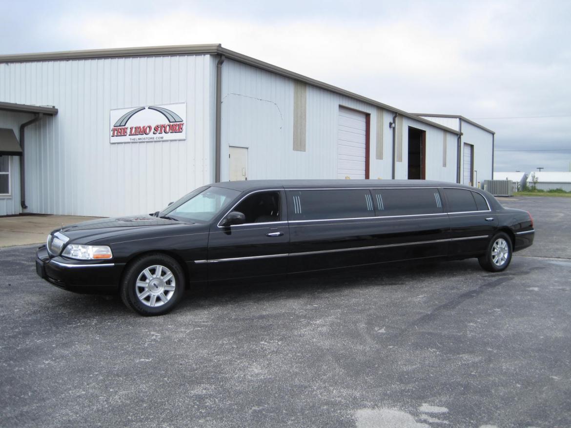 Photo of Limousine for sale: 2011 Lincoln  Town Car 120&quot; by Executive Coach Builders