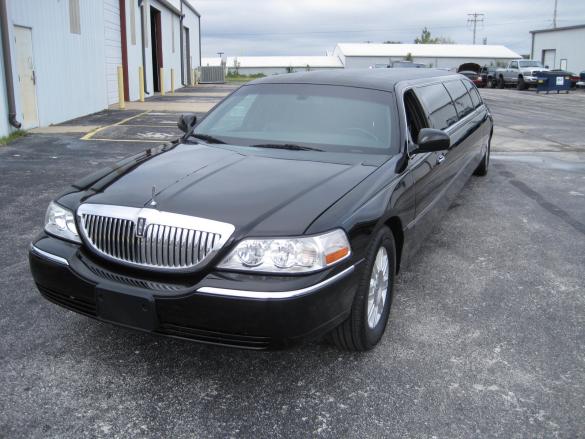 2011 Lincoln Town Car Limousine for Sale in Ozark, MO - Photo 3