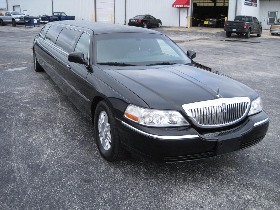 Photo of Limousine for sale: 2011 Lincoln  Town Car 120&quot; by Executive Coach Builders