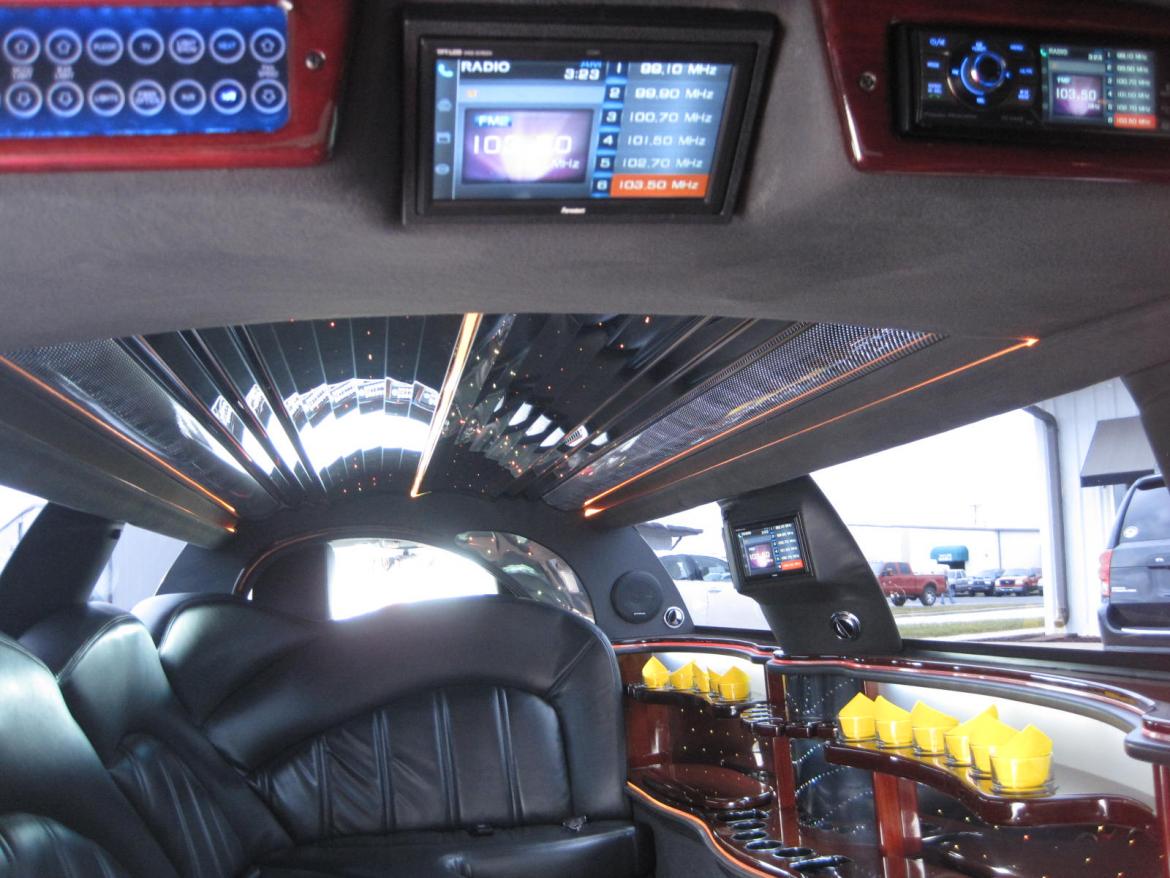 Photo of Limousine for sale: 2011 Lincoln  Town Car 120&quot; by Executive Coach Builders