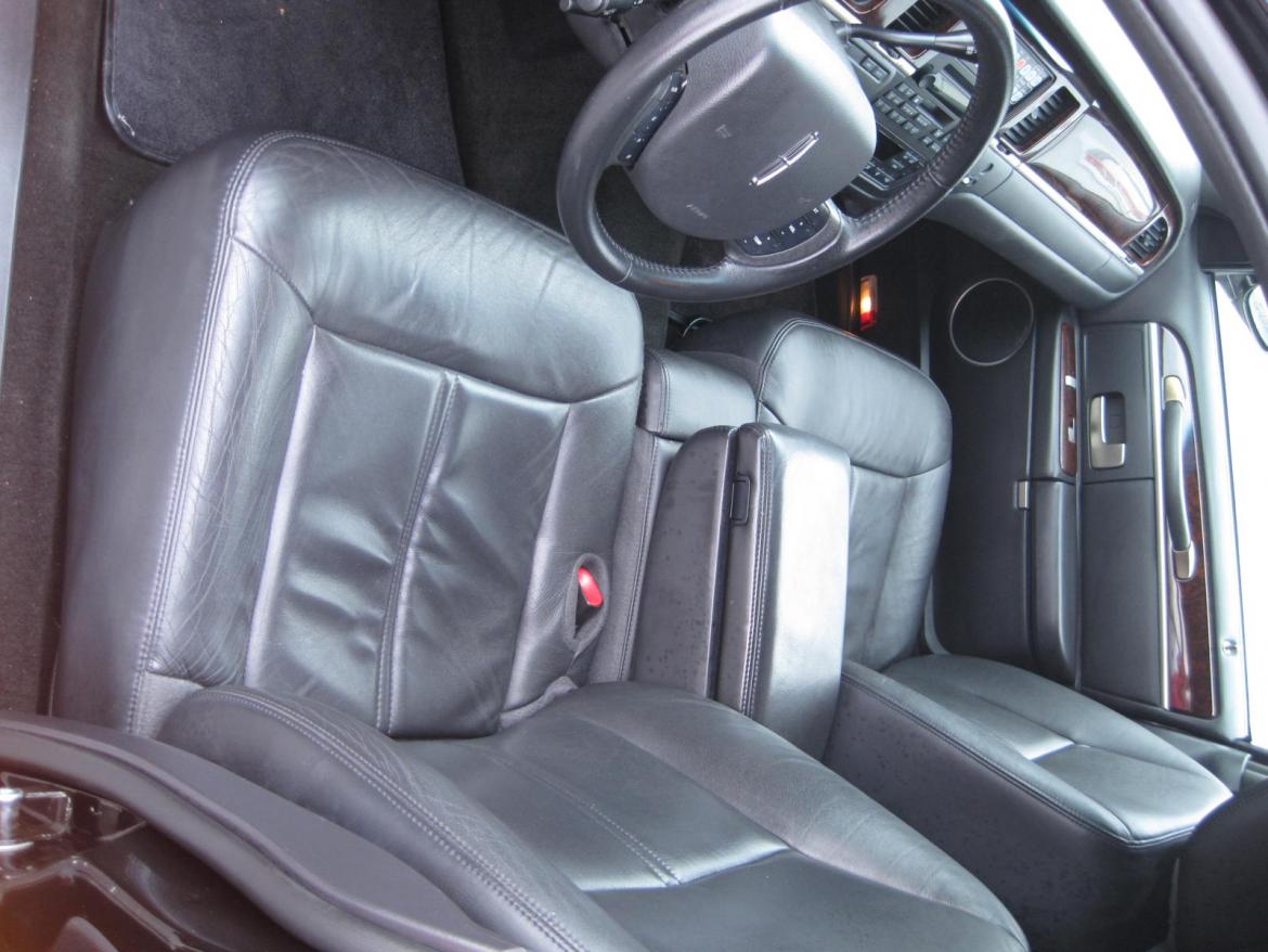 Photo of Limousine for sale: 2011 Lincoln  Town Car 120&quot; by Executive Coach Builders