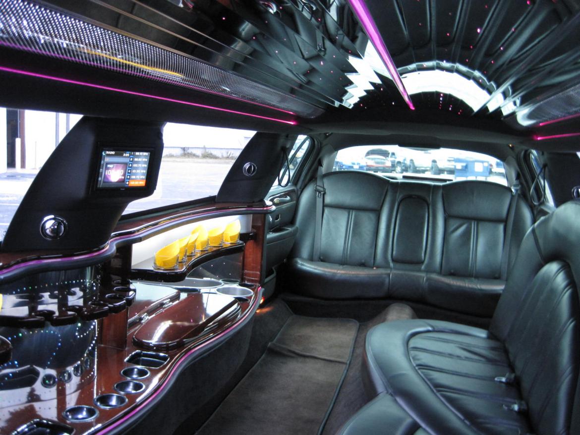Photo of Limousine for sale: 2011 Lincoln  Town Car 120&quot; by Executive Coach Builders