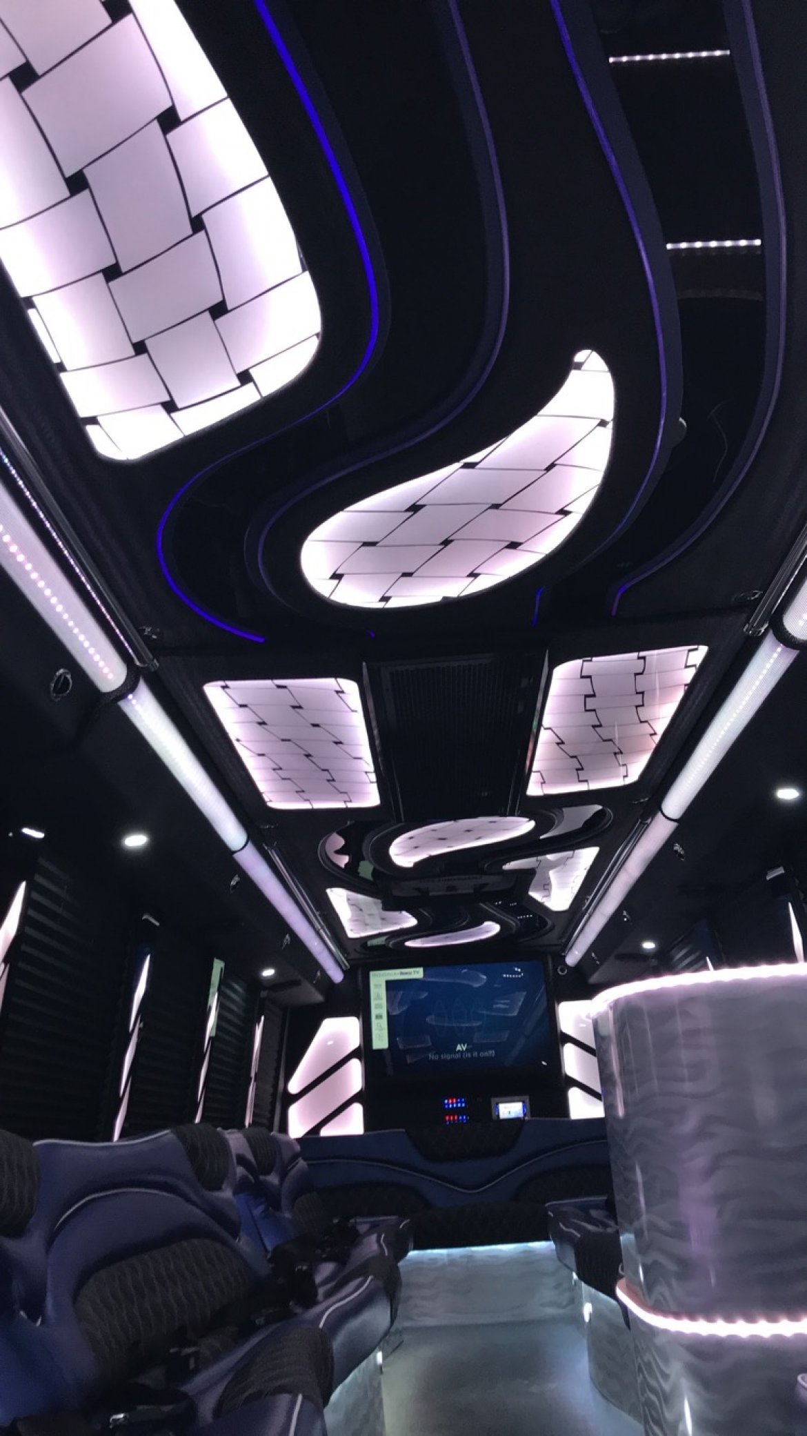 Limo Bus for Sale in Bloomington, CA - Photo 7