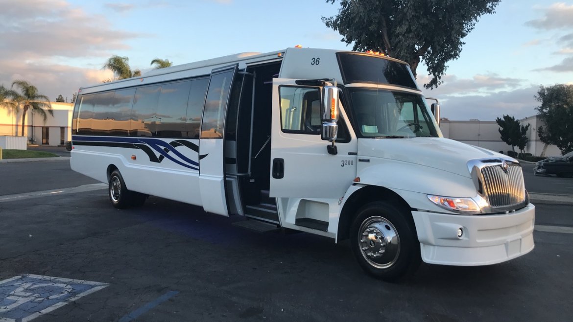 Limo Bus for Sale in Bloomington, CA - Photo 9