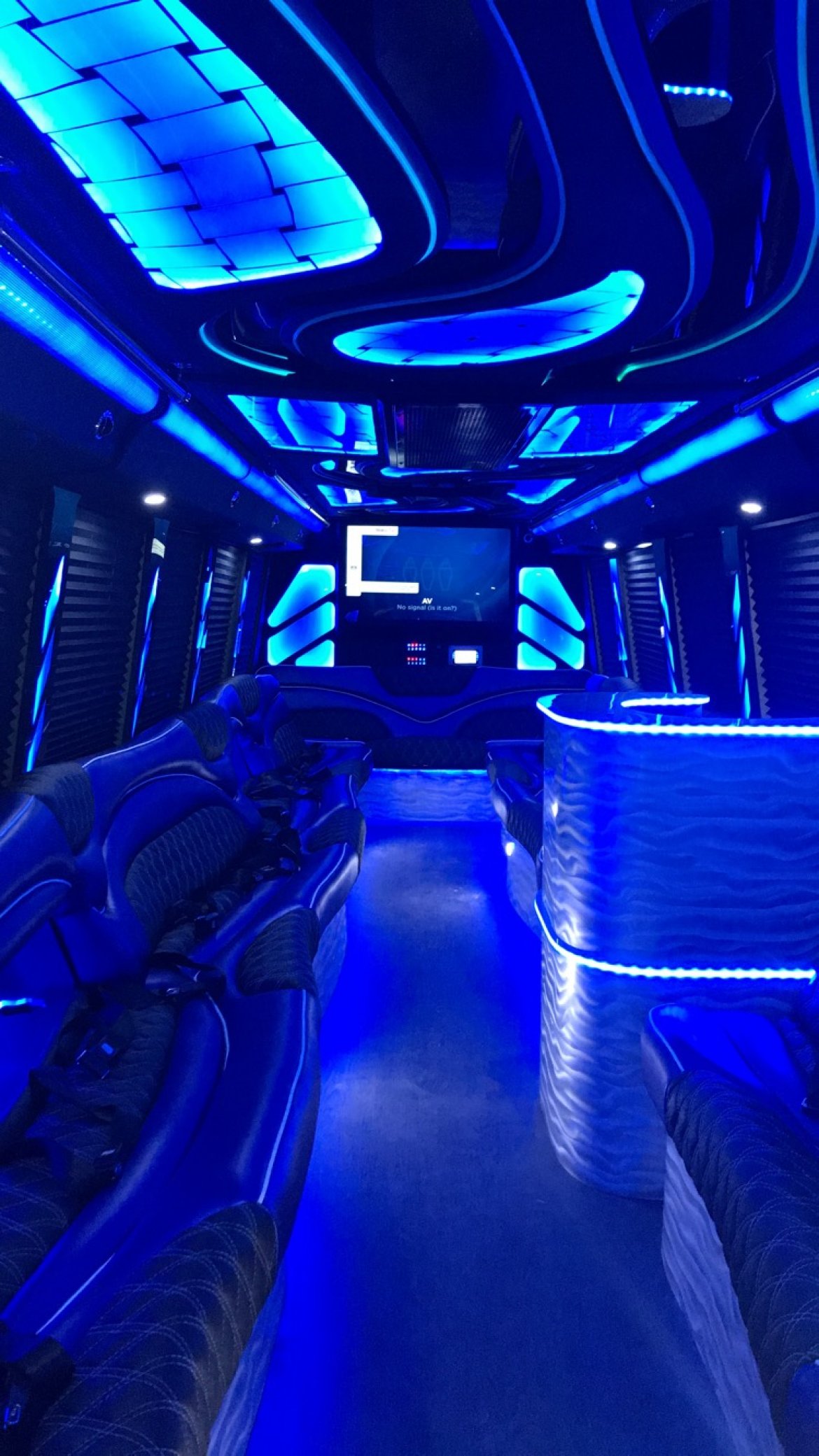 Limo Bus for Sale in Bloomington, CA - Photo 11