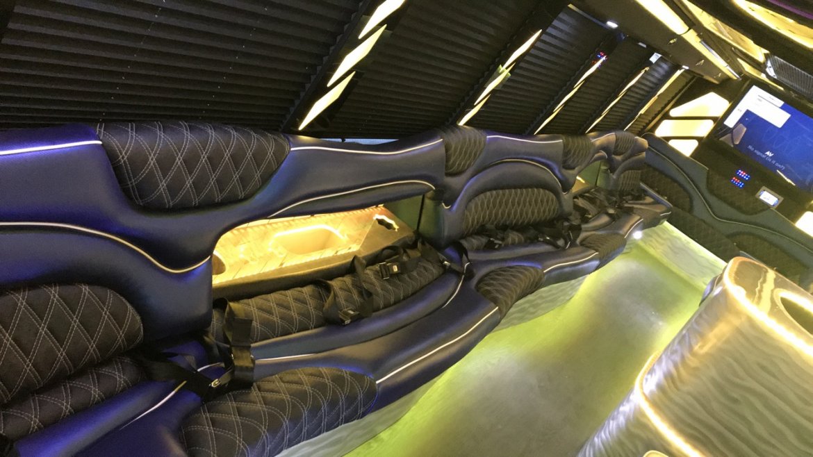 Limo Bus for Sale in Bloomington, CA - Photo 13