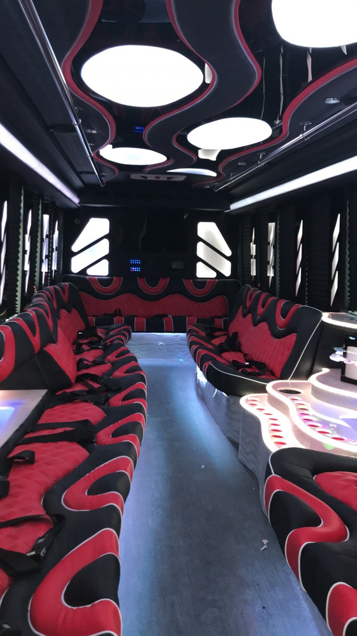 Limo Bus for sale: 2007 GMC GMC 5500 by Limos by moonlight