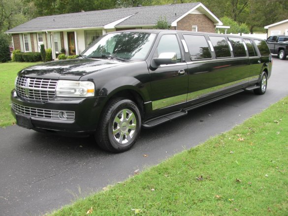 2007 Lincoln Navigator L SUV Stretch for Sale in Nashville, TN - Main Photo