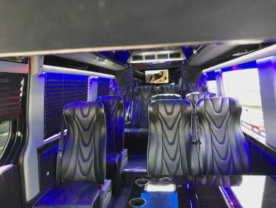 2018 Mercedes-Benz 3500 Sprinter for Sale in Oaklyn, New Jersey, US - Photo 3