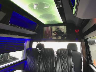 2018 Mercedes-Benz 3500 Sprinter for Sale in Oaklyn, New Jersey, US - Photo 4
