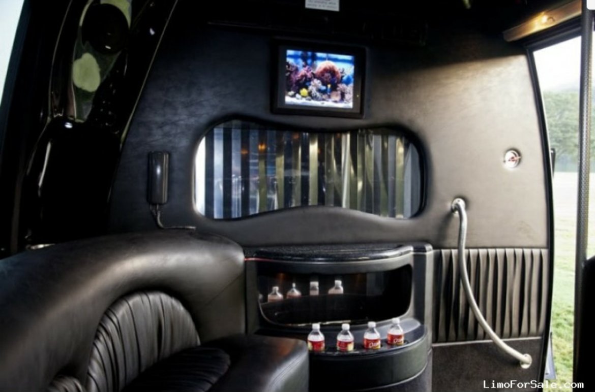 Limo Bus for Sale in Houston, TX - Photo 17