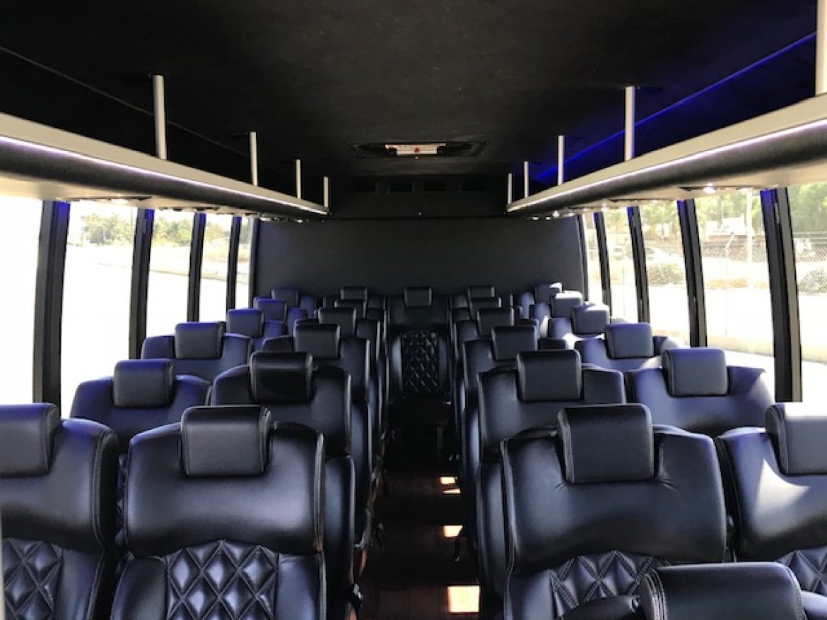 Executive Shuttle for Sale in Riverside, CA - Photo 10