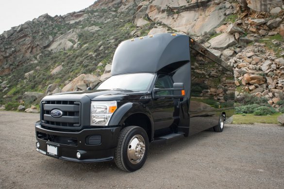 2016 Ford F450 Limo Bus for Sale in Moro Bay, CA - Main Photo