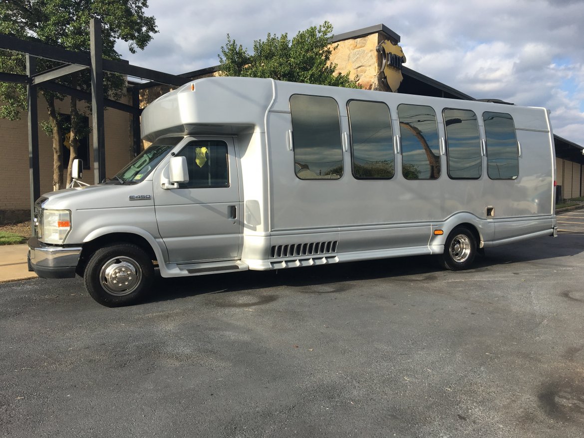Limo Bus for Sale in Richmond, VA - Photo 3