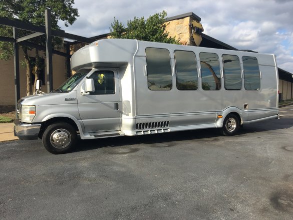 2008 Ford E450 Limo Bus for Sale in Richmond, VA - Photo 3