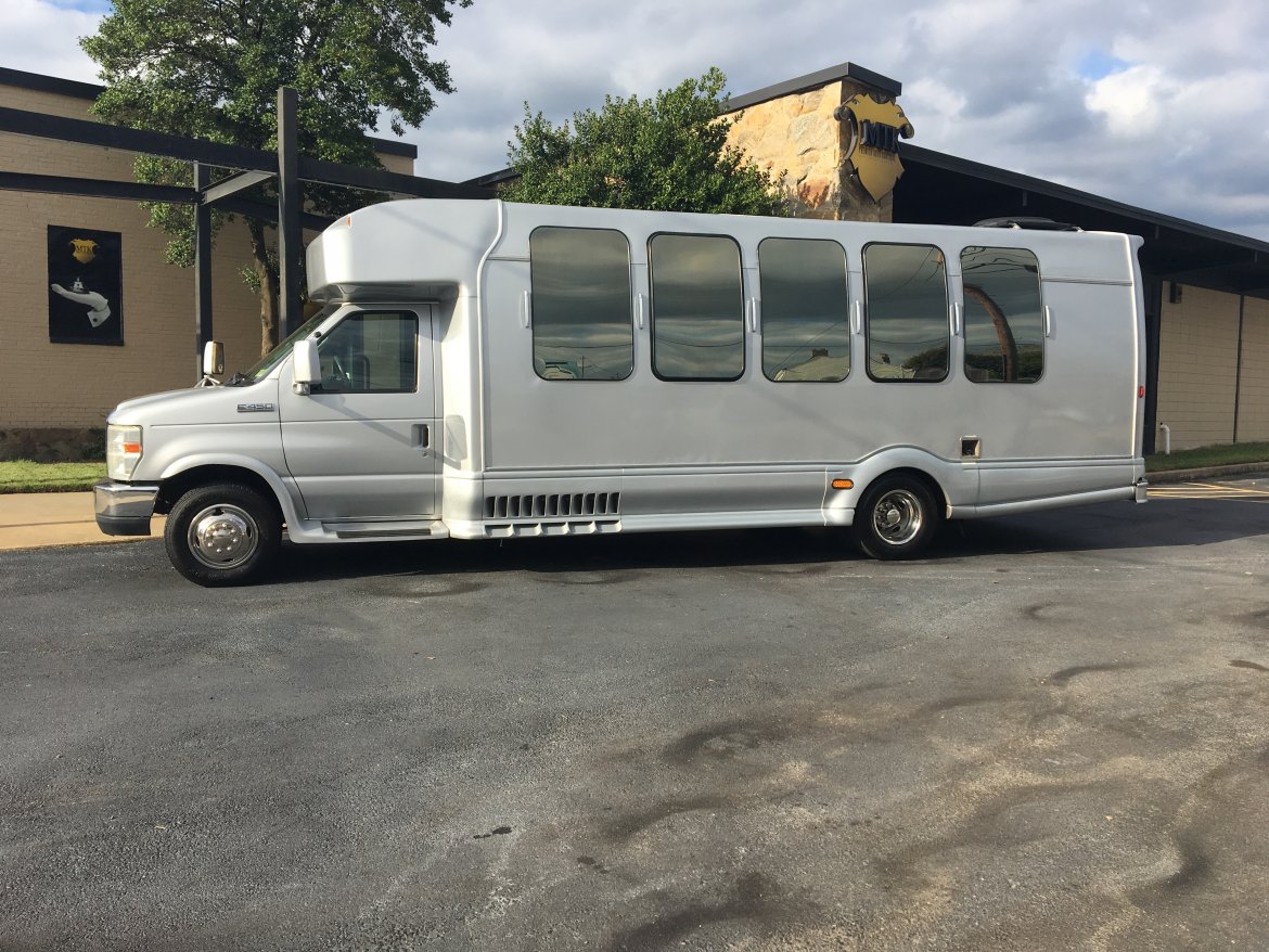 Limo Bus for Sale in Richmond, VA - Photo 4