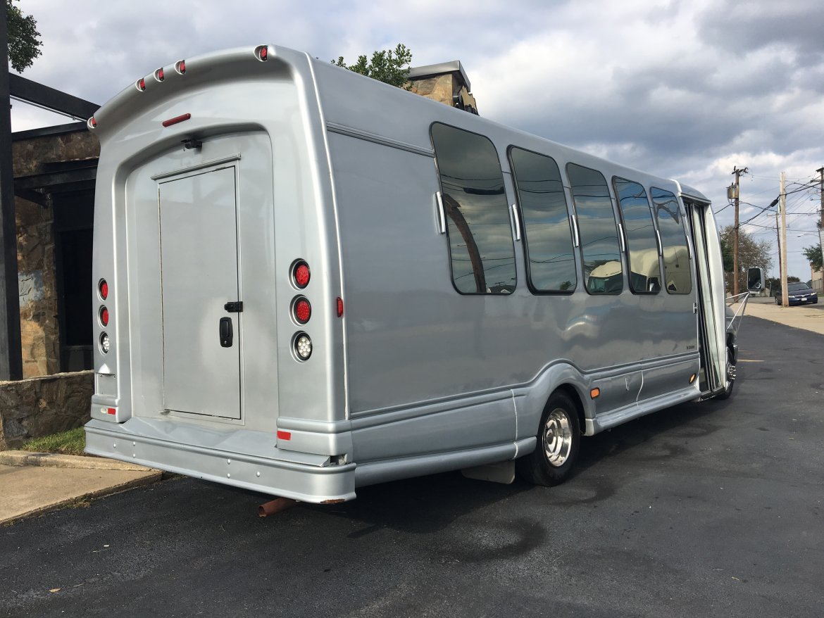 Limo Bus for Sale in Richmond, VA - Photo 8
