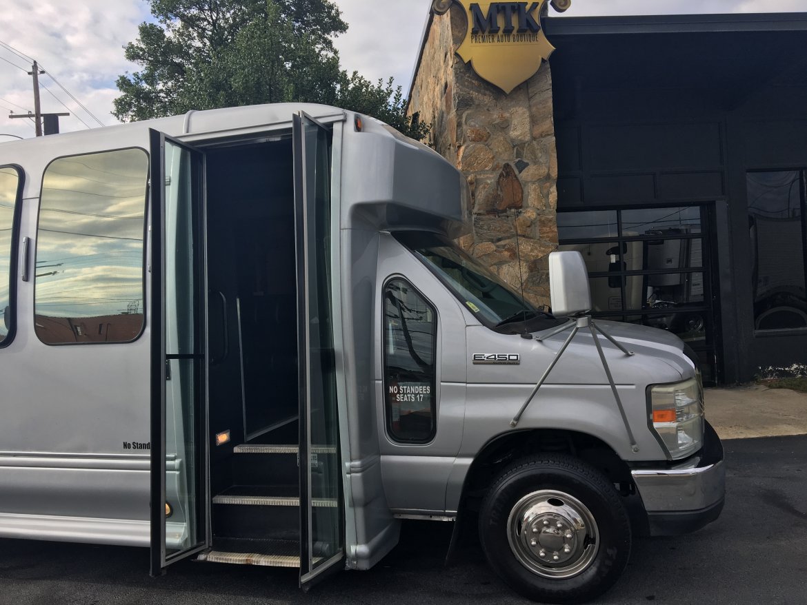 Limo Bus for Sale in Richmond, VA - Photo 12