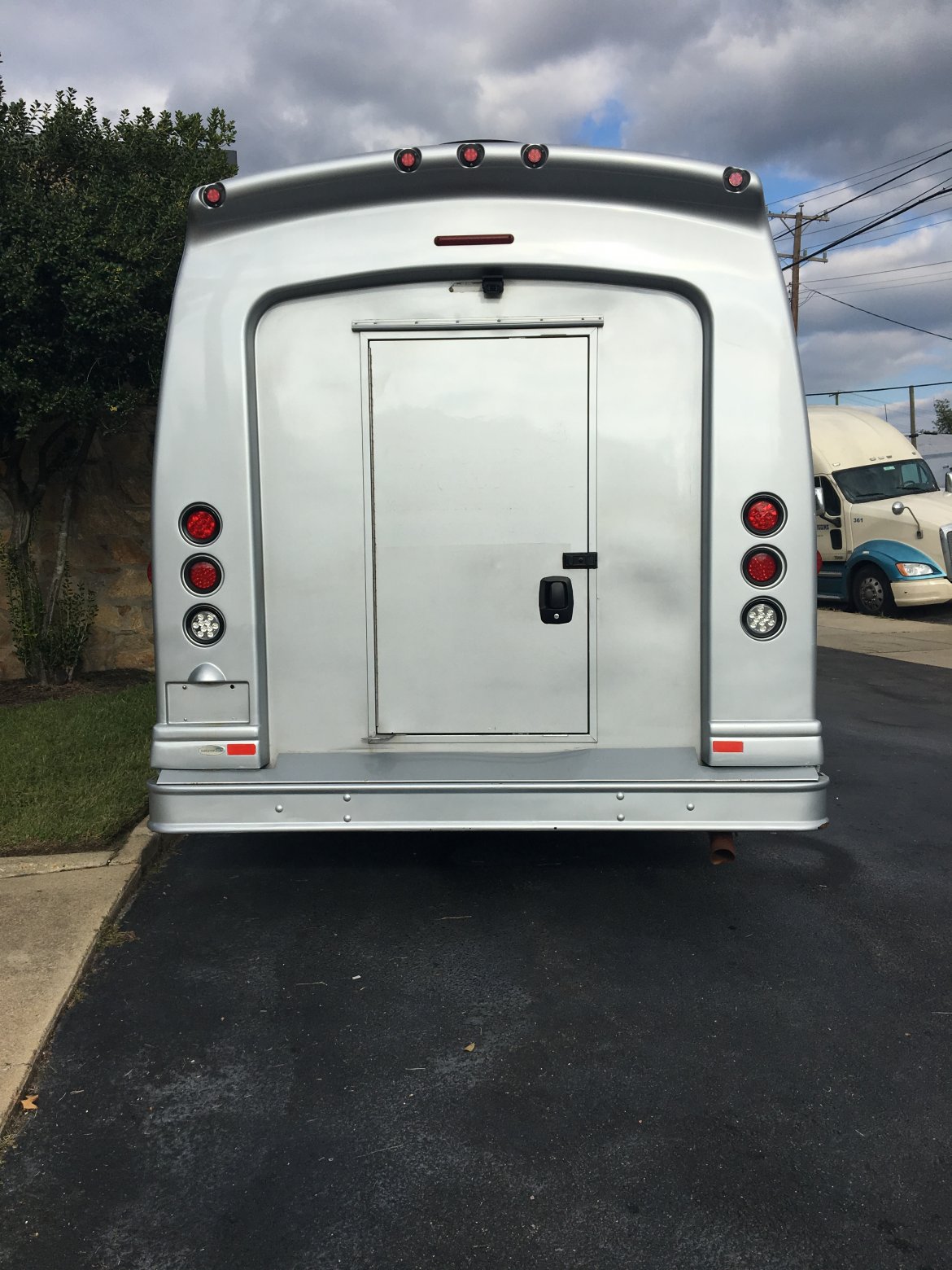 Limo Bus for Sale in Richmond, VA - Photo 14