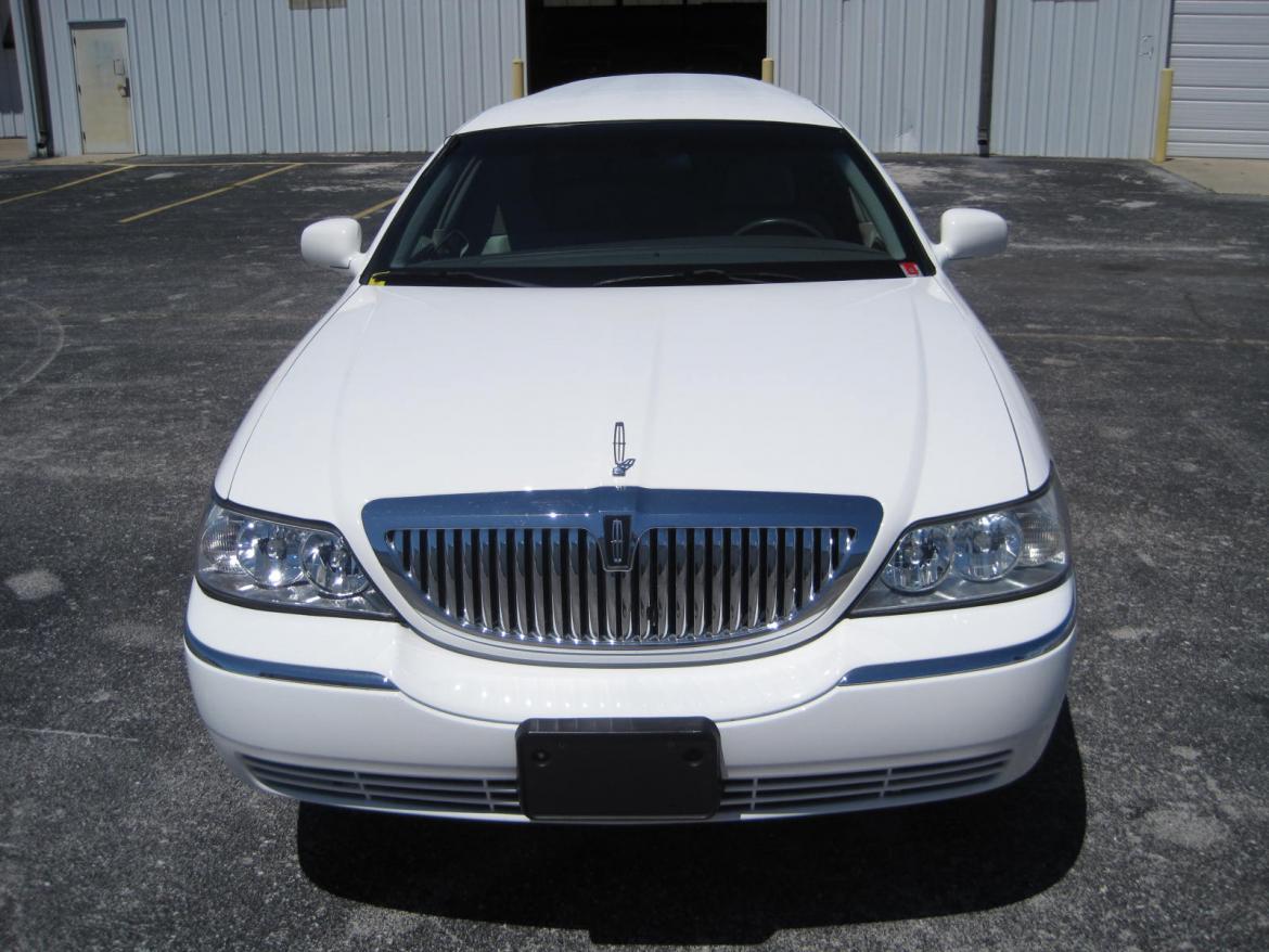 Photo of Limousine for sale: 2005 Lincoln Town Car 120" by Executive Coach Builders