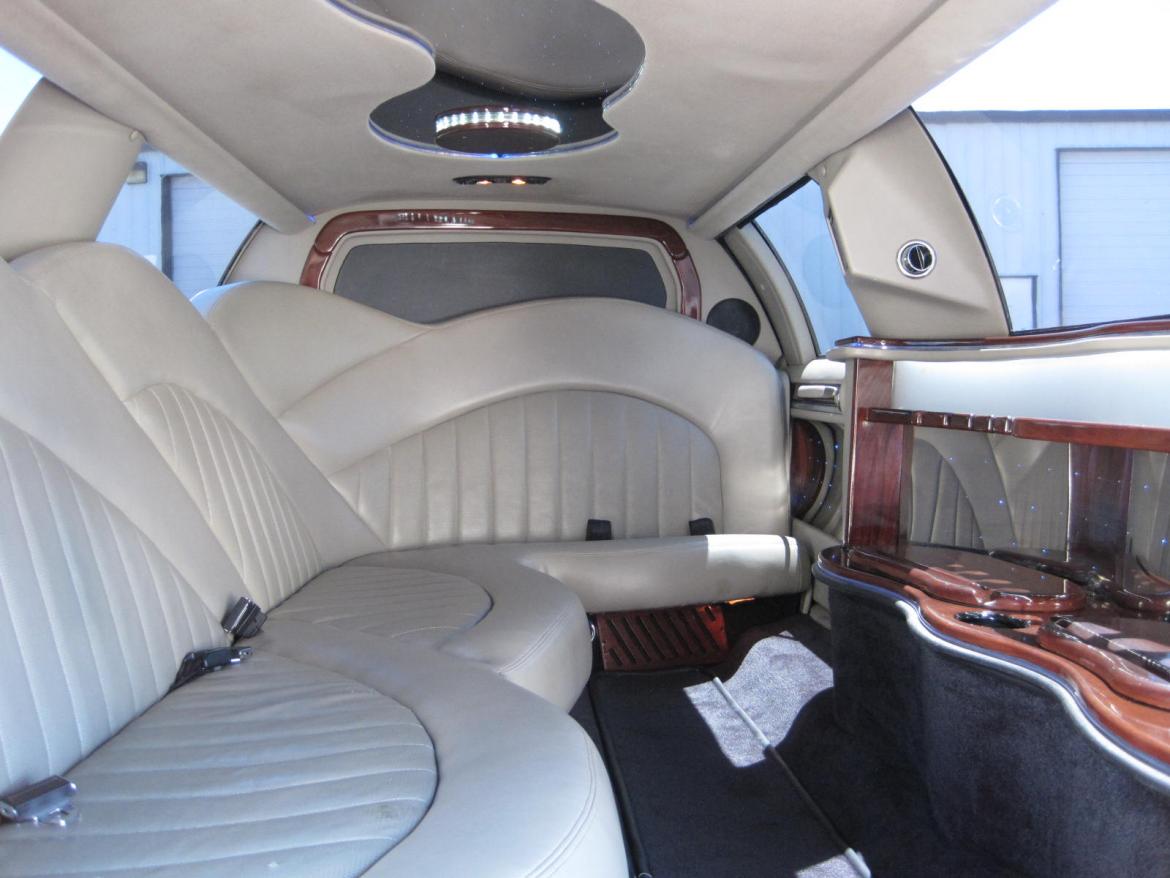 Photo of Limousine for sale: 2005 Lincoln Town Car 120" by Executive Coach Builders