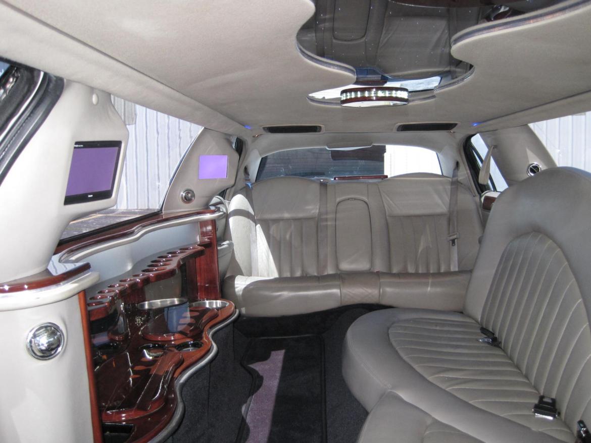 Photo of Limousine for sale: 2005 Lincoln Town Car 120" by Executive Coach Builders