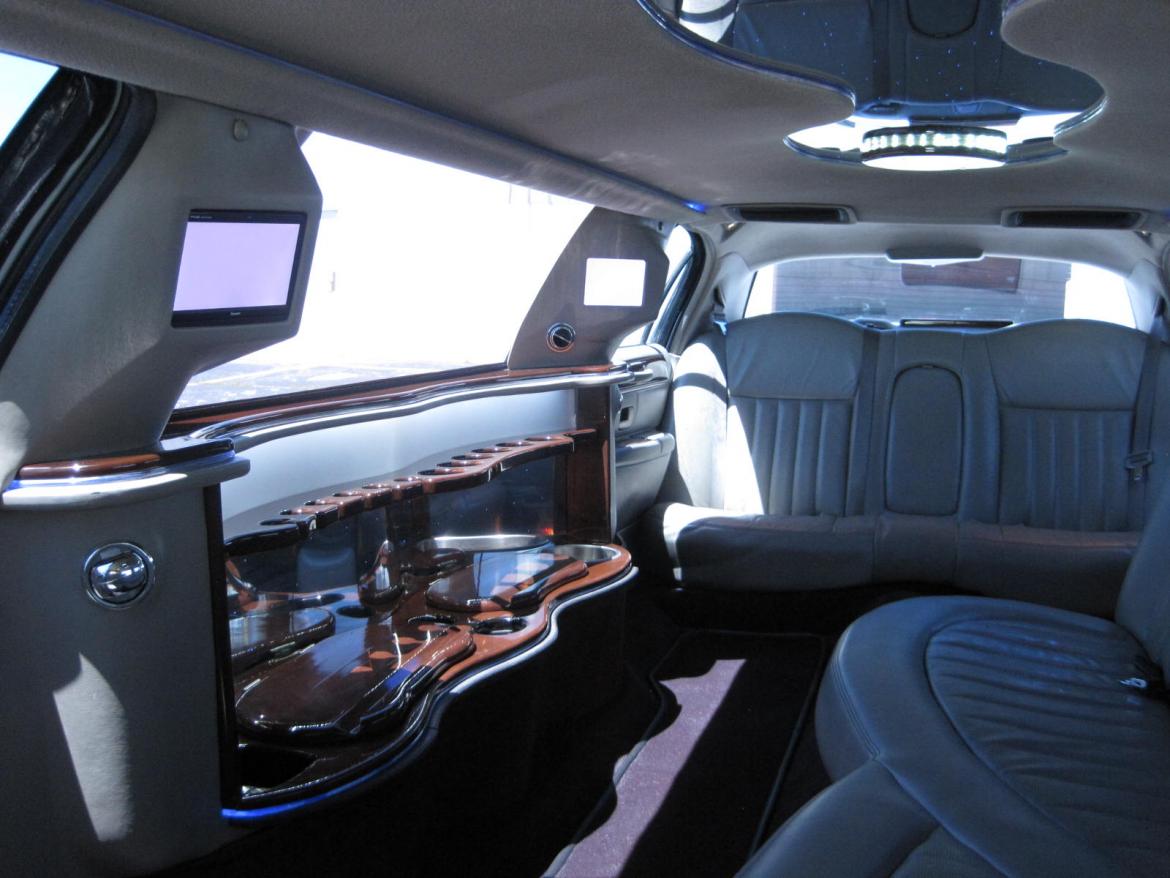Photo of Limousine for sale: 2005 Lincoln Town Car 120" by Executive Coach Builders