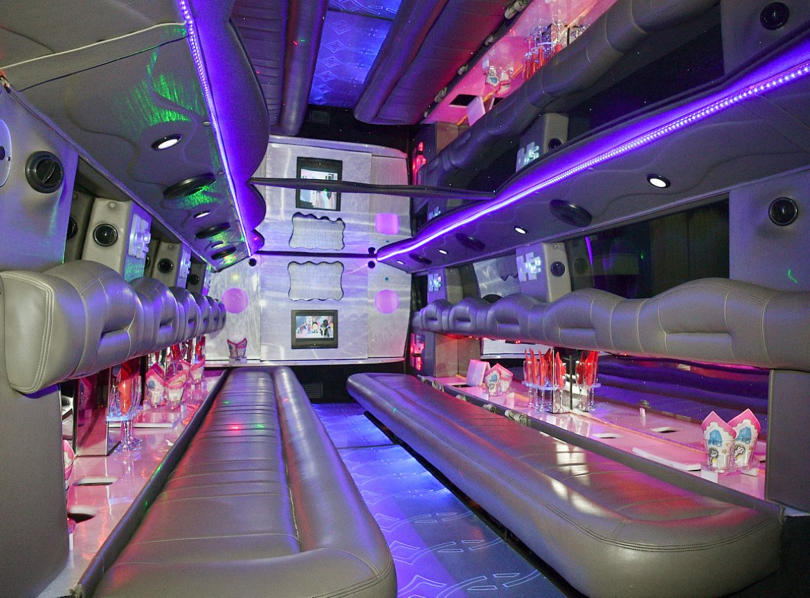 SUV Stretch for Sale in Fontana, CA - Photo 9