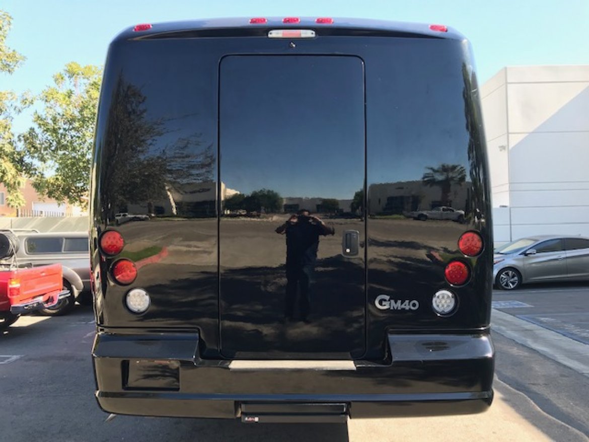Executive Shuttle for Sale in Riverside, CA - Photo 5
