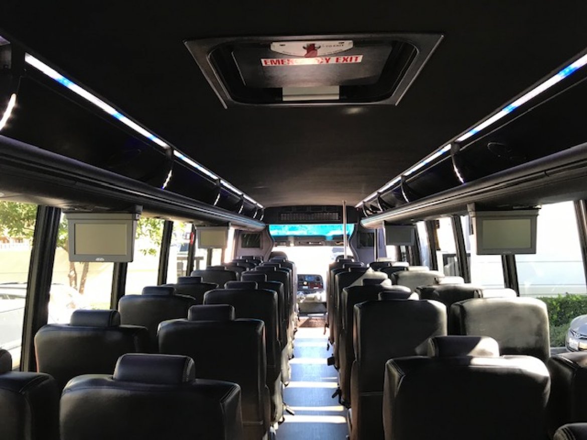 Executive Shuttle for Sale in Riverside, CA - Photo 14