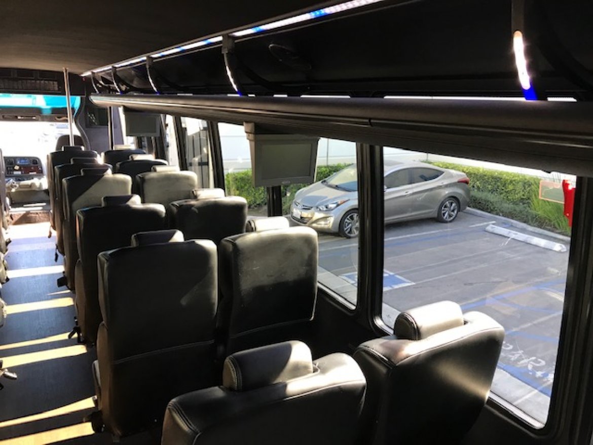 Executive Shuttle for Sale in Riverside, CA - Photo 15