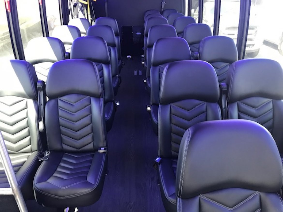 Executive Shuttle for Sale in Riverside, CA - Photo 6