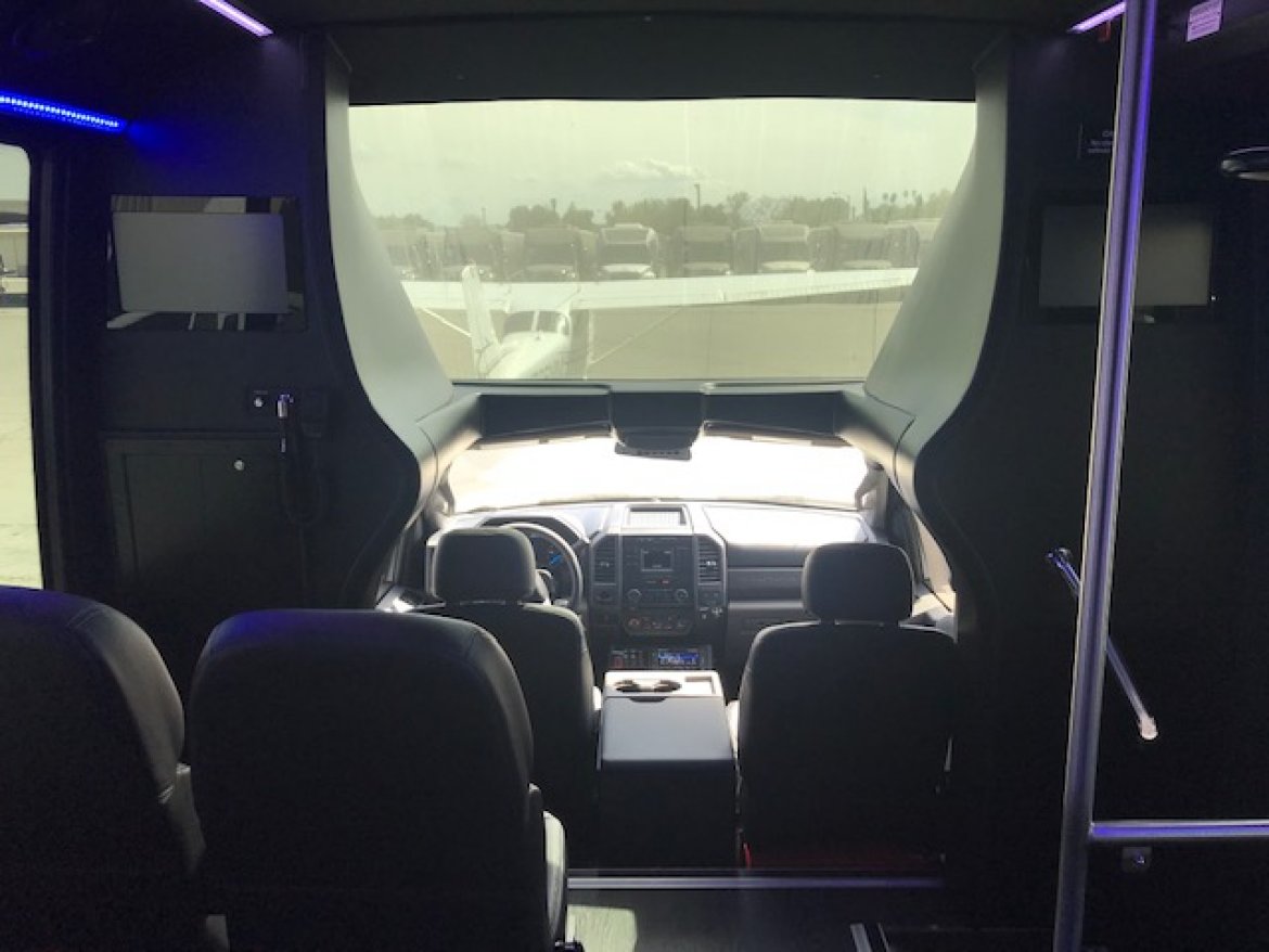 Executive Shuttle for Sale in Riverside, CA - Photo 14