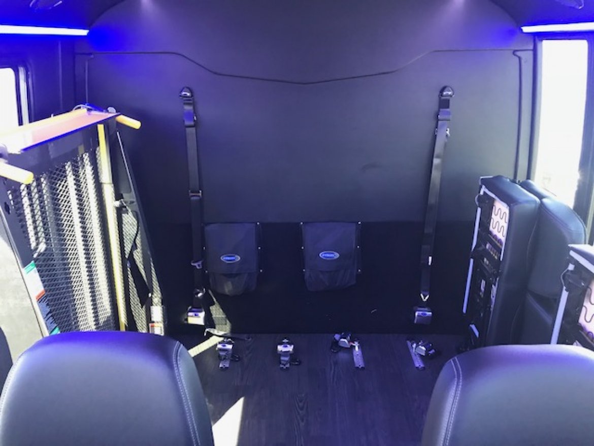 Executive Shuttle for Sale in Riverside, CA - Photo 17