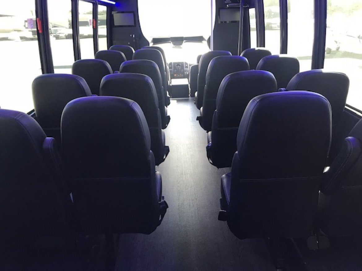 Executive Shuttle for Sale in Riverside, CA - Photo 18