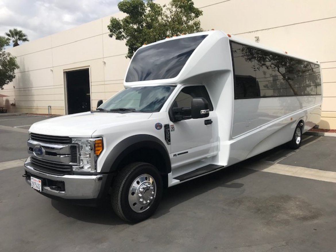 Executive Shuttle for Sale in Riverside, CA - Photo 3