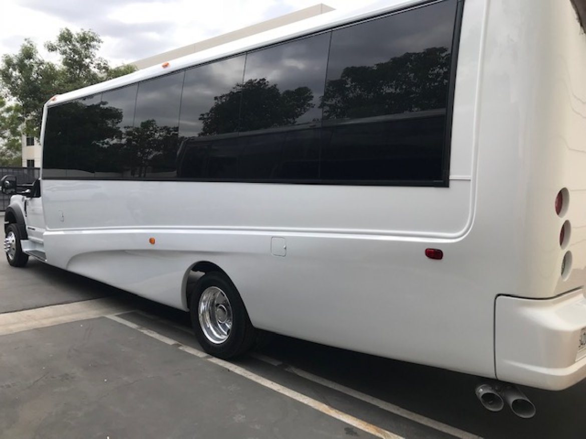 Executive Shuttle for Sale in Riverside, CA - Photo 5