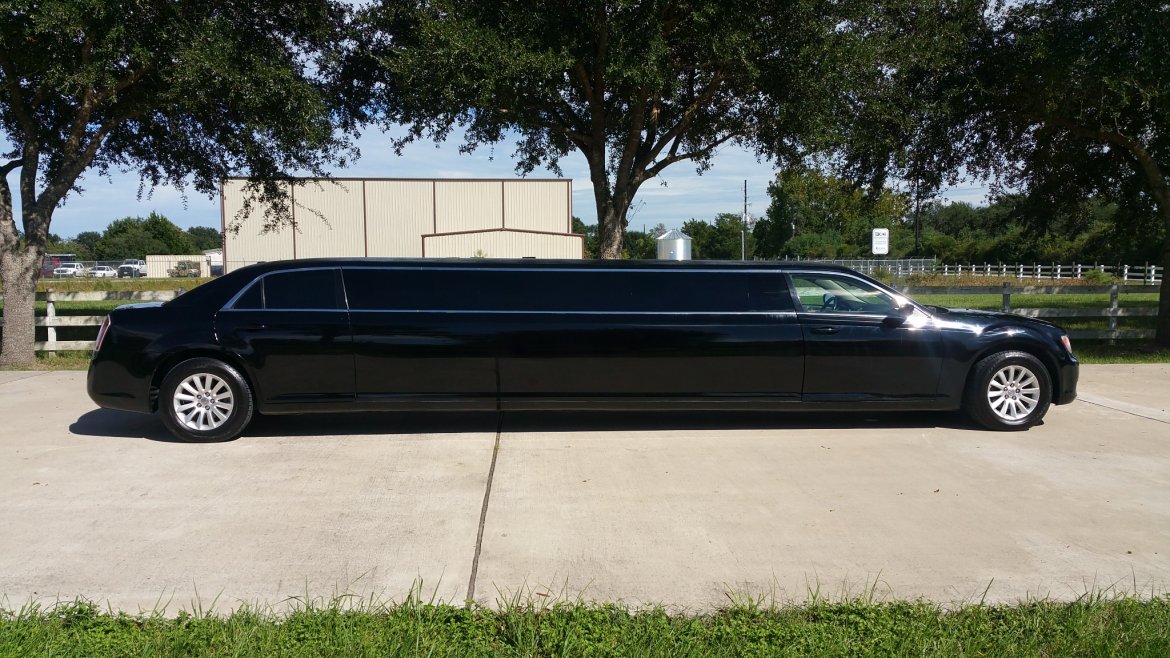 Limousine for Sale in Houston, TX - Photo 5
