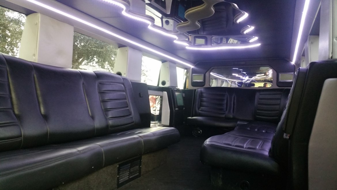 SUV Stretch for Sale in Houston, TX - Photo 17