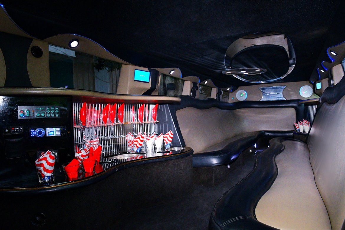 SUV Stretch for Sale in Fontana, CA - Photo 11