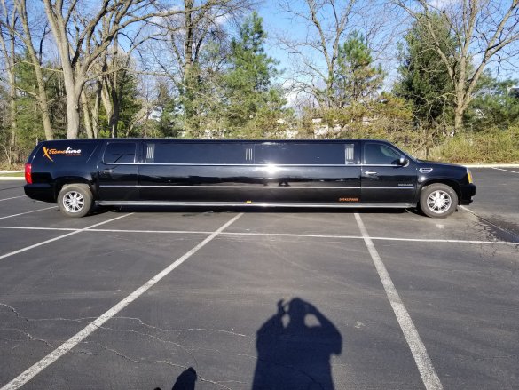 2008 Cadillac Escalade SUV Stretch for Sale in columbus, OH - Photo 2
