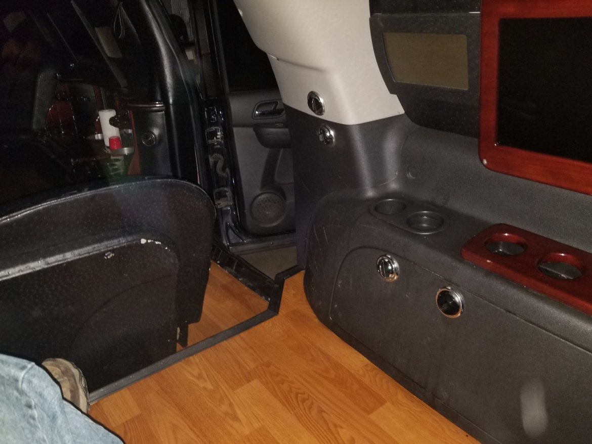 SUV Stretch for Sale in columbus, OH - Photo 61