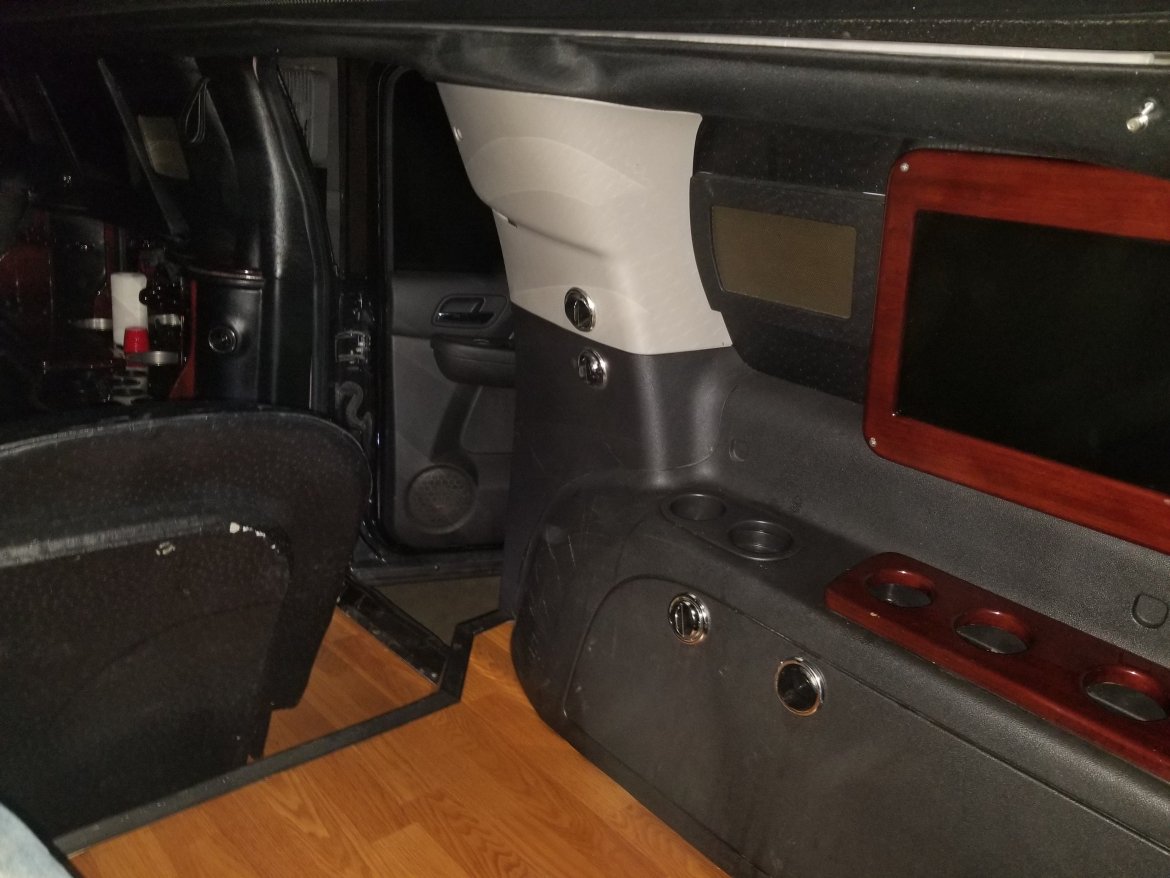 SUV Stretch for Sale in columbus, OH - Photo 64