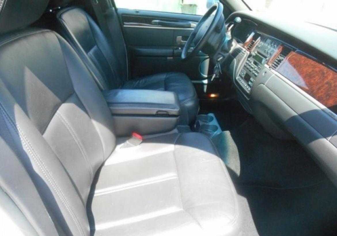 Photo of Limousine for sale: 2011 Lincoln Towncar 5-Door 120&quot; by DaBryan