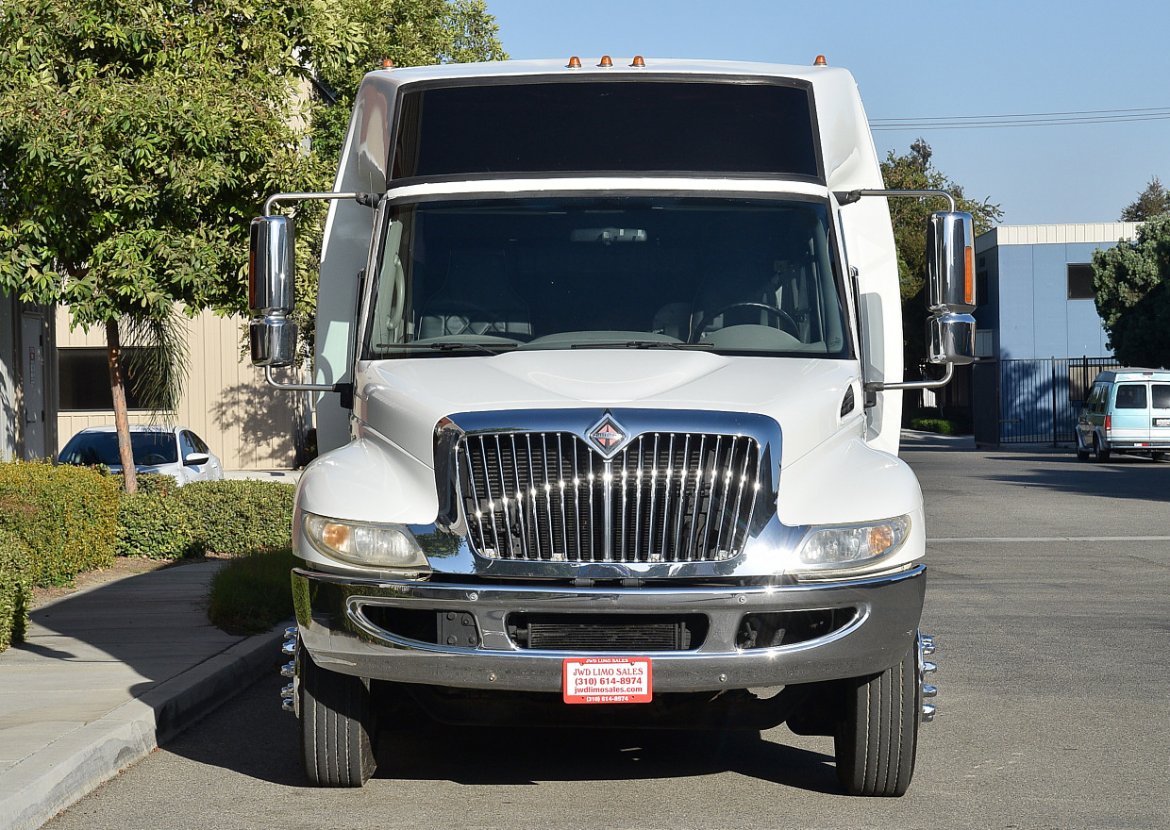 Limo Bus for Sale in Fontana, CA - Photo 5