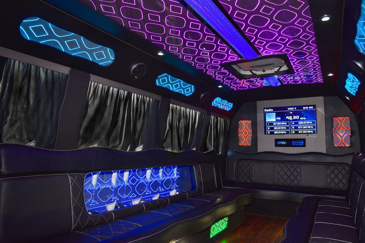 Limo Bus for Sale in Fontana, CA - Photo 11