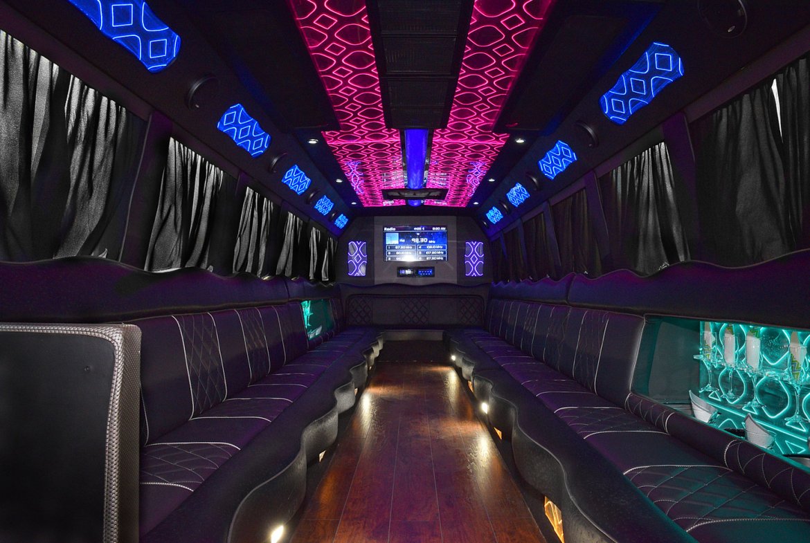 Limo Bus for Sale in Fontana, CA - Photo 13