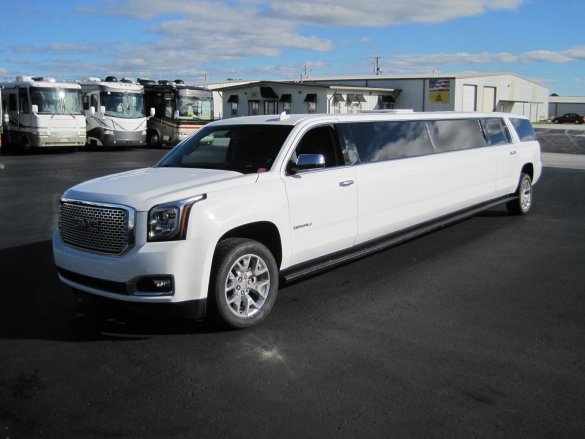 2017 GMC Yukon 165" SUV Stretch for Sale in Ozark, MO - Main Photo