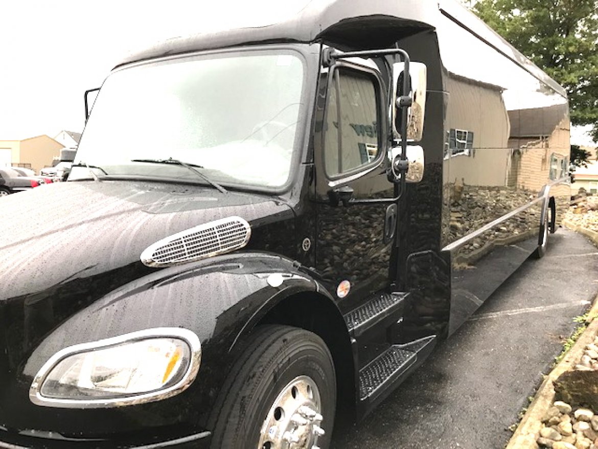 Shuttle Bus for Sale in Oaklyn, NJ - Photo 6