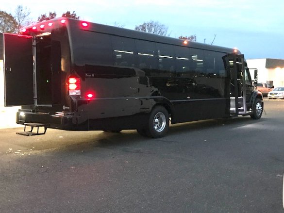 2018 Freightliner M2 Shuttle Bus for Sale in Oaklyn, NJ - Photo 2